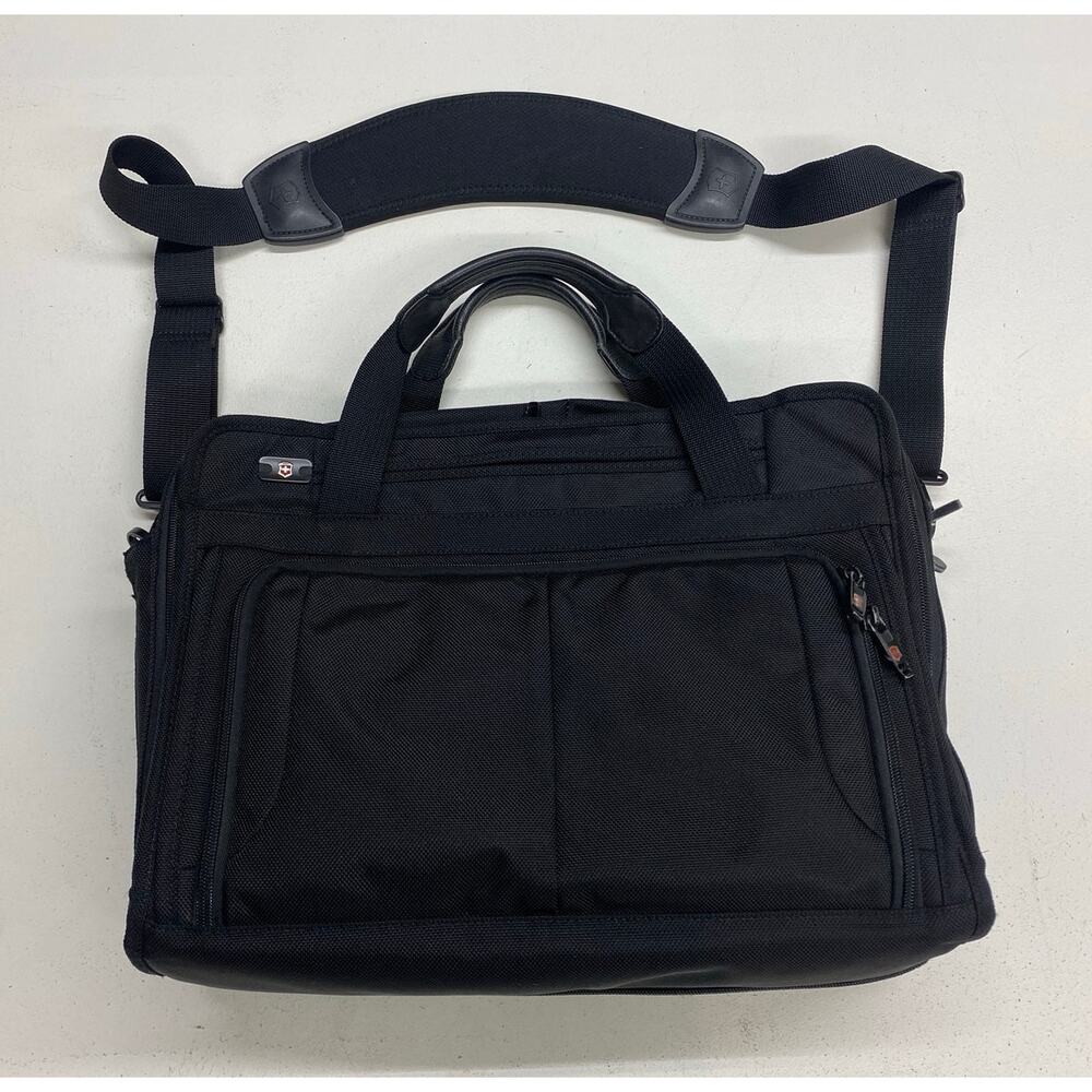 Victorinox canvas travel carry-on shoulder messenger travel laptop bag